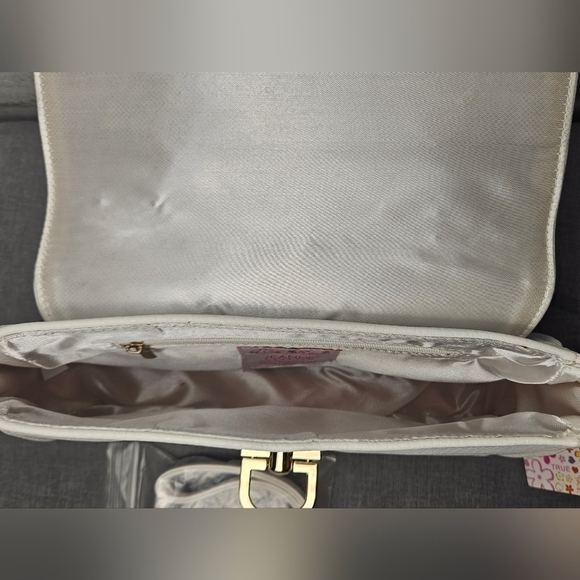 Jeanne Lottie “Paris” White PU Crossbody with Charms – NWT - Picture 5 of 10